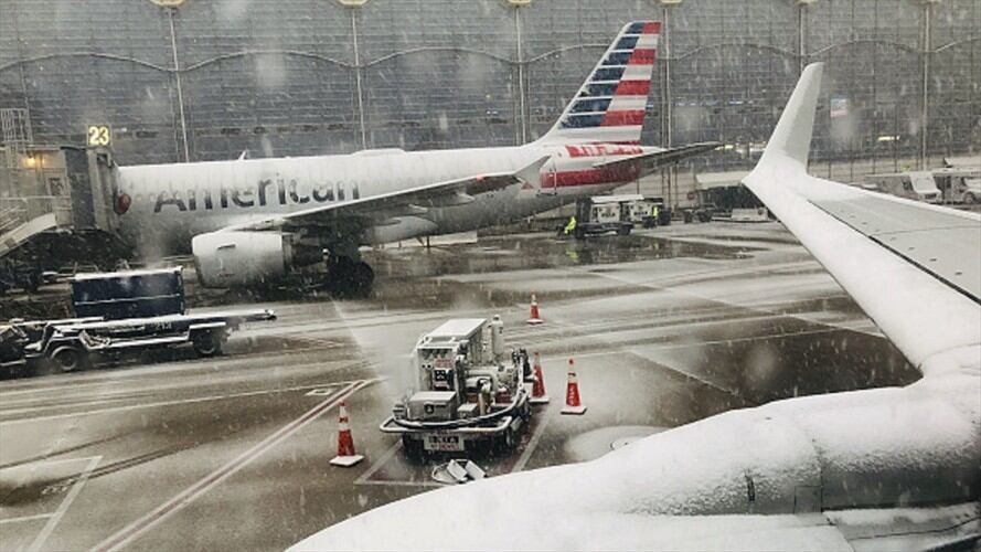 Más de 4.000 vuelos retrasados y 3.000 cancelados por una tormenta en EE.UU.. Foto: Getty Images
