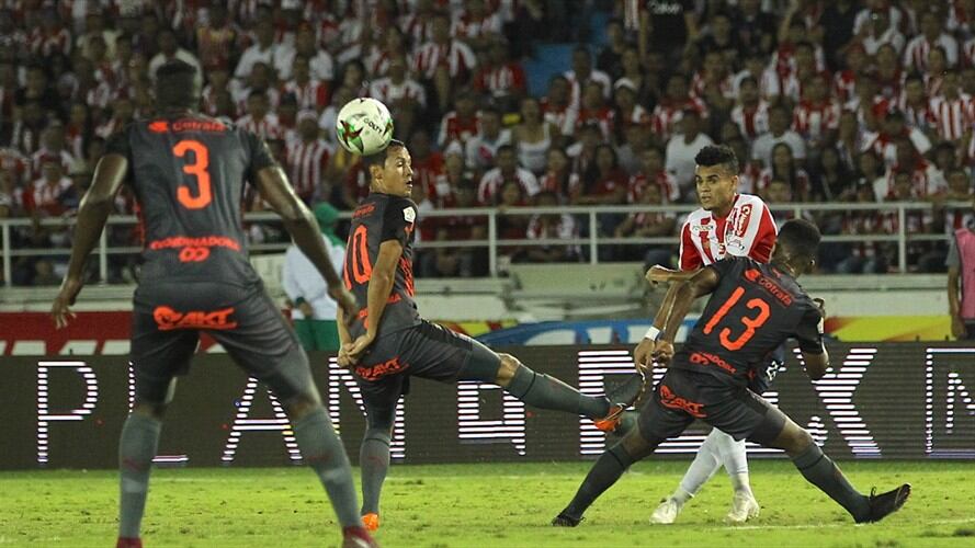 En el primer partido de la final de la Liga Águila, el Junior salió victorioso 4-1. Foto: Colprensa