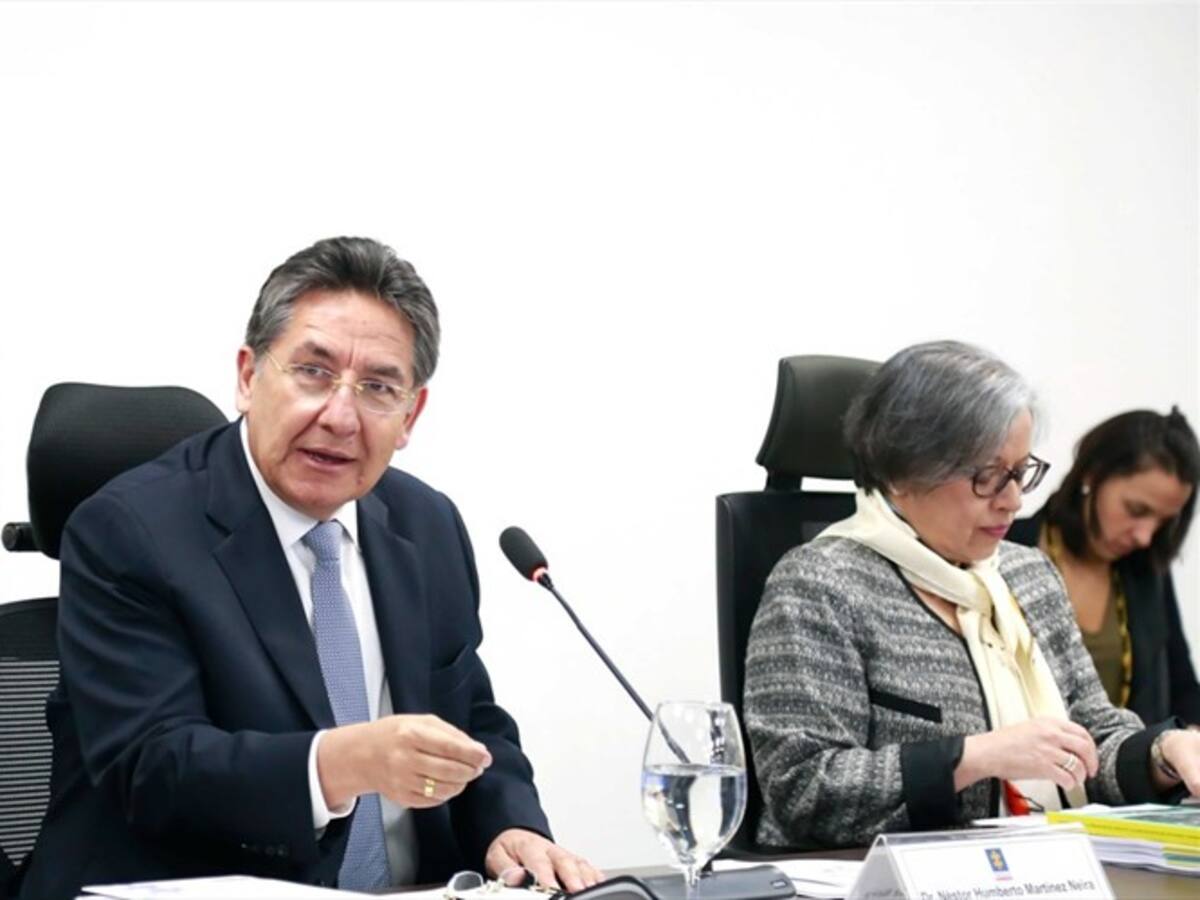 Lo que estoy planteando es que se renueve la política antidrogas en Colombia: fiscal