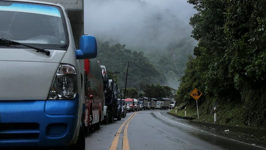 Camioneros aún plantean peticiones al Gobierno por cierre de la vía Bogotá- Villavicencio. Foto: Colprensa