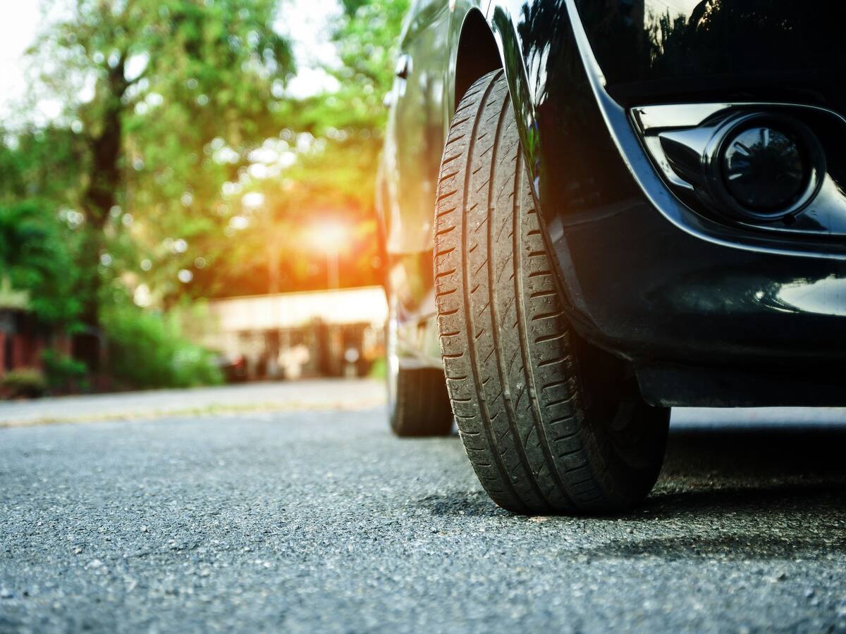 Bogotá: Tras robar vehículo, delincuentes lanzan a la calle a menores por las puerta