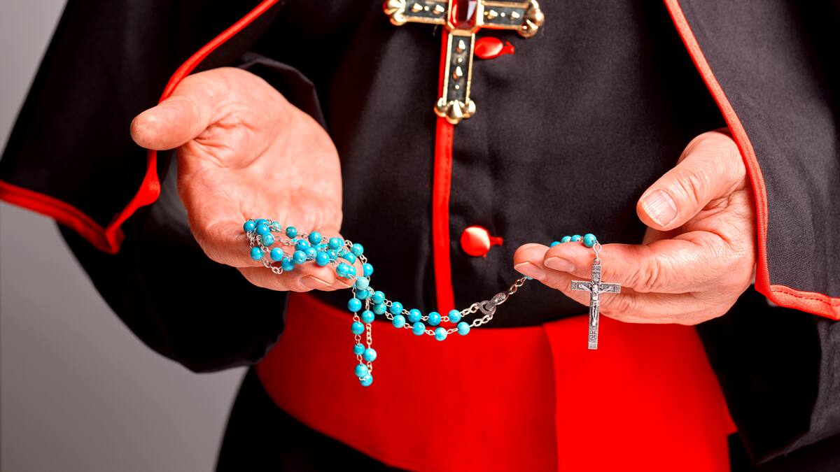 La Iglesia debe asumir su responsabilidad: abogado sobre informe de pederastia