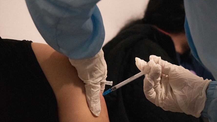 Colombia recibió un millón de vacunas de Sinovac. Foto: Getty Images/ Long Visual Press