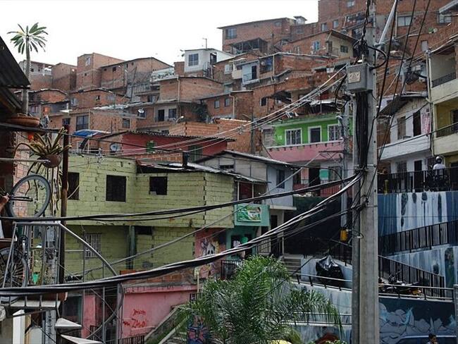 Los habitantes del barrio Campo Alegre en La América, comuna 12 de Medellín, están aterrorizados. Foto: Getty Images