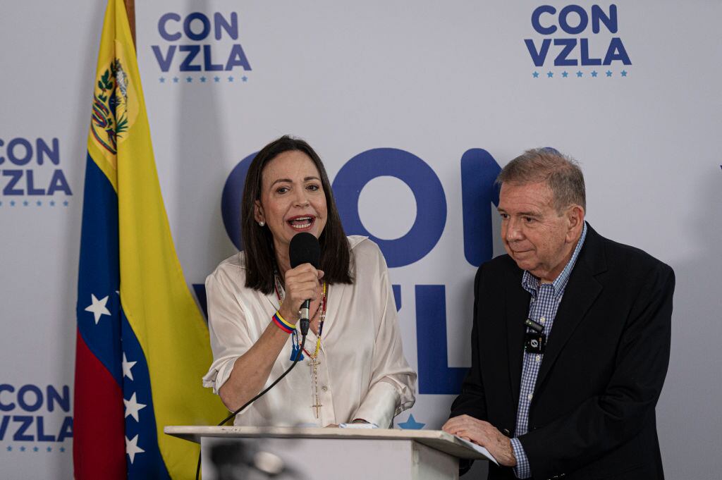 María Corina Machado y Edmundo González. (Photo by Marcelo Perez del Carpio/Getty Images)