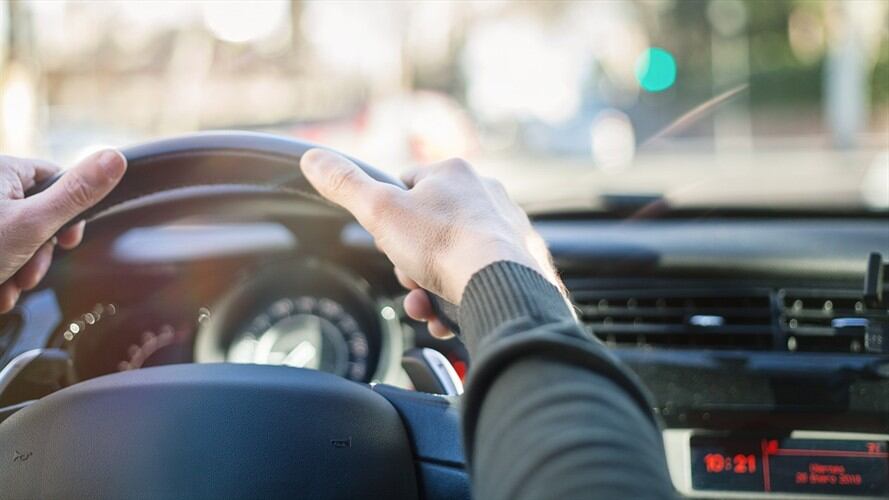 El ente de control y vigilancia también solicitó iniciar acciones judiciales y administrativas contra los sujetos que presten el servicio sin cumplir las normas. Foto: Getty Images / CRIS CANTÓN