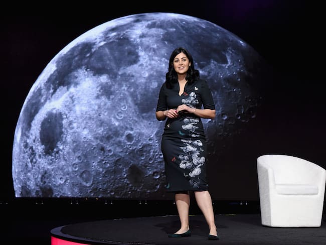 La ingeniera colombiana Diana Trujillo será una de las jefes de vuelo que supervisará el programa de la agencia espacial estadounidense NASA para regresar a la Luna. (Foto: Vivien Killilea/Getty Images for MAKERS)