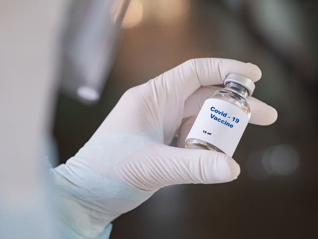 La vacuna debe &quot;proteger contra las variantes detectadas hasta esta fecha&quot;, informó la empresa después de realizar una prueba de laboratorio.. Foto: Getty Images