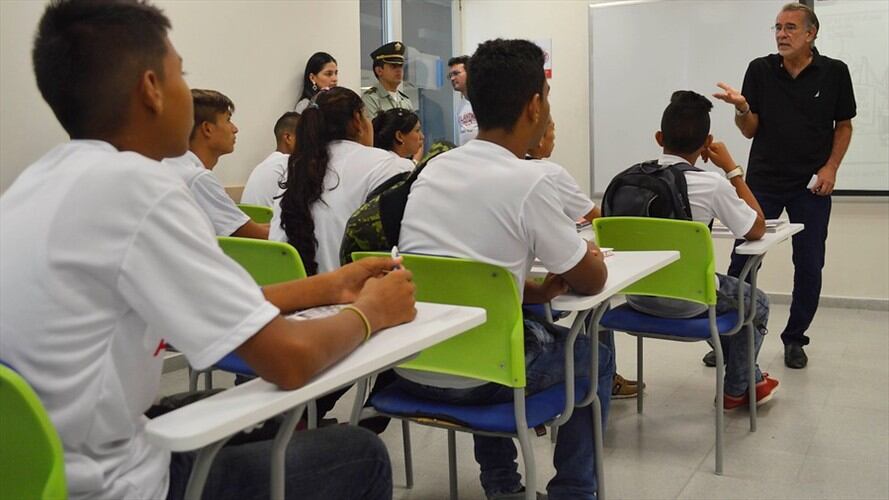 Cerca de 540 mil estudiantes de 15 años en 72 países participaron en los tests que realiza cada tres años la Organización para la Cooperación y el Desarrollo Económico, OCDE. Foto: Colprensa - Juan Manuel Cantillo