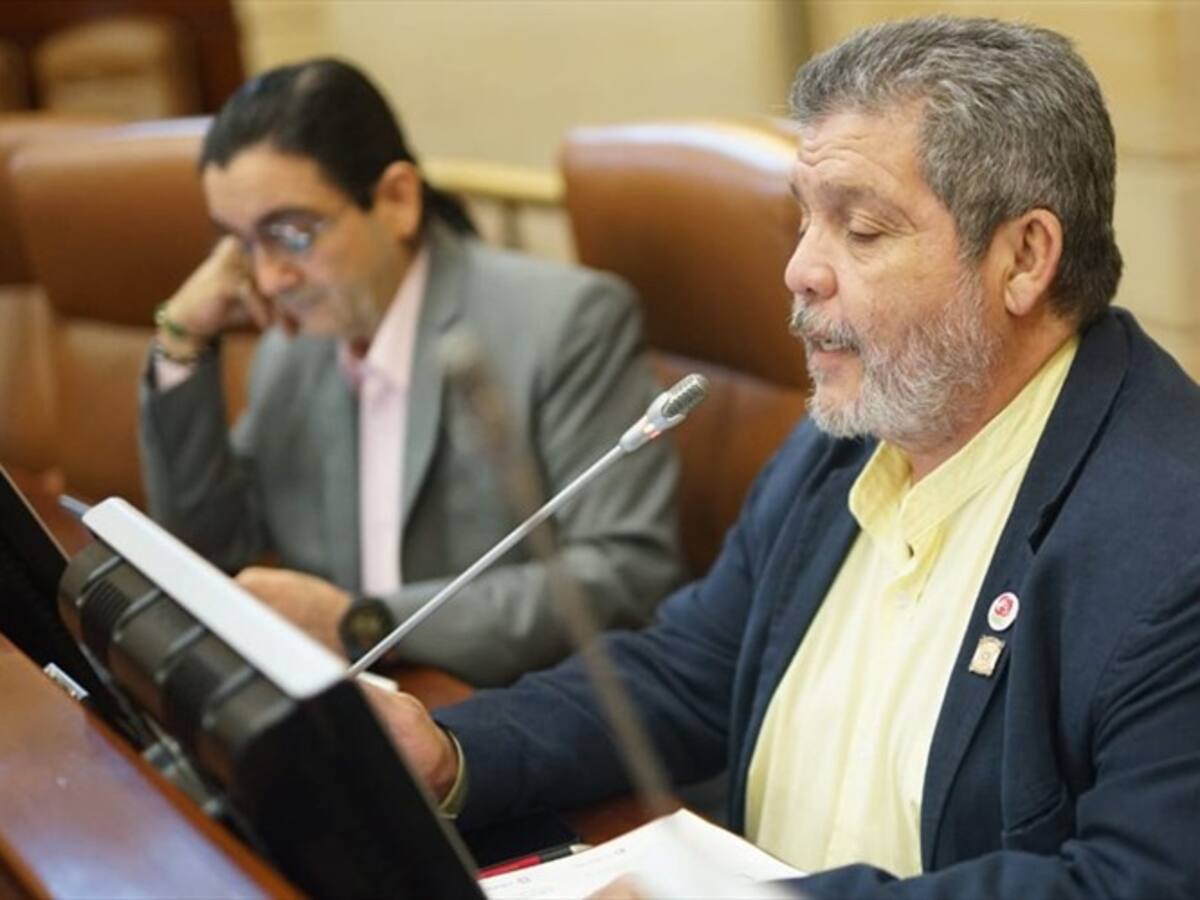¿Veto de congresistas del Bloque Regional Valle a representante por exguerrillero?