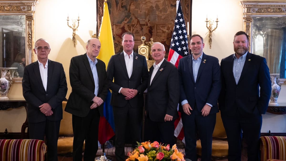 Gobierno se reunió con delegación de congresistas de EE.UU. liderada por August Pfluger