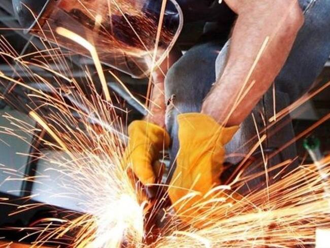 El negocio de arreglar casas y departamentos para venderlos por una ganancia puede ser lucrativo, pero no se aprende de la noche a la mañana.. Foto: BBC Mundo