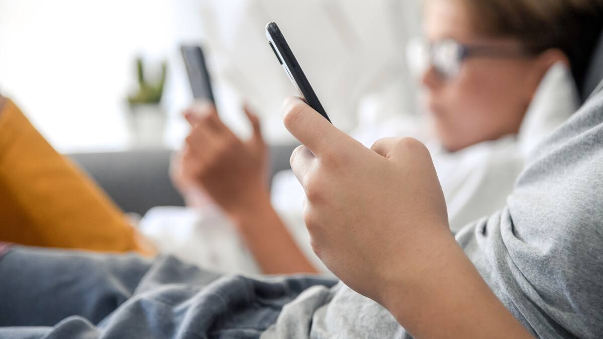 Los menores de 16 años no deberían tener acceso a redes sociales, según neuróloga