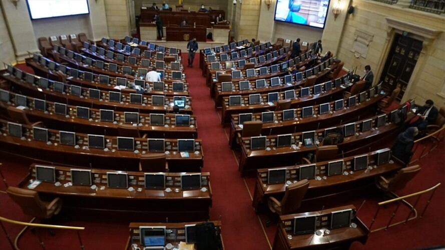 El proyecto de empleo para el adulto mayor busca que las empresas que contraten a mujeres mayores de 57 años y a hombres mayores de 62. Foto: Colprensa