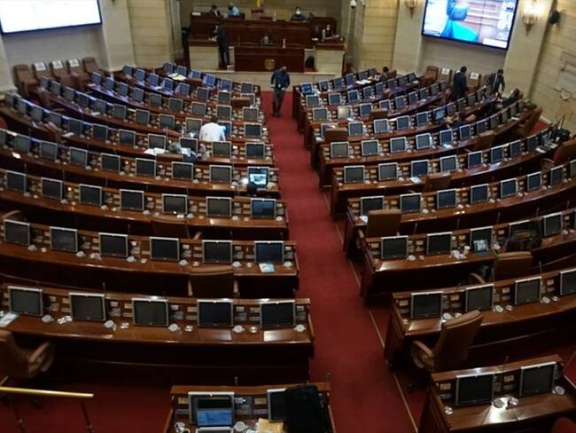 El proyecto de empleo para el adulto mayor busca que las empresas que contraten a mujeres mayores de 57 años y a hombres mayores de 62. Foto: Colprensa