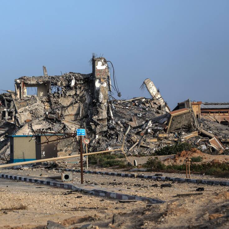 Al Nuseirat Camp (-), 17/05/2024.- A view of destroyed buildings, among them a mosque, in the north of Al Nuseirat refugee camp, central Gaza Strip, 17 May 2024. More than 35,000 Palestinians and over 1,400 Israelis have been killed, according to the Palestinian Health Ministry and the Israel Defense Forces (IDF), since Hamas militants launched an attack against Israel from the Gaza Strip on 07 October 2023, and the Israeli operations in Gaza and the West Bank which followed it. EFE/EPA/MOHAMMED SABER