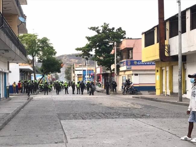 Menores de edad serían instrumentalizados en disturbios durante protestas en Santa Marta . Foto: Gennys Álvarez