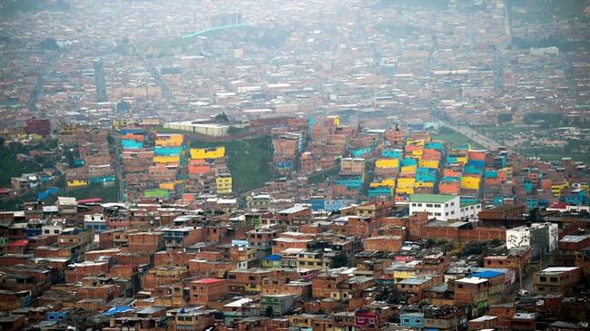 Las autoridades investigan la muerte de tres personas que fueron halladas al interior de una vivienda en el barrio El Paraíso, en la localidad de Ciudad Bolívar. Foto: Getty Images
