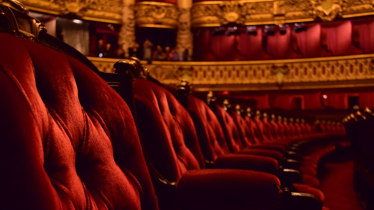 Sergio Cabrera debuta en la ópera como director escénico en ‘elixir de amor’