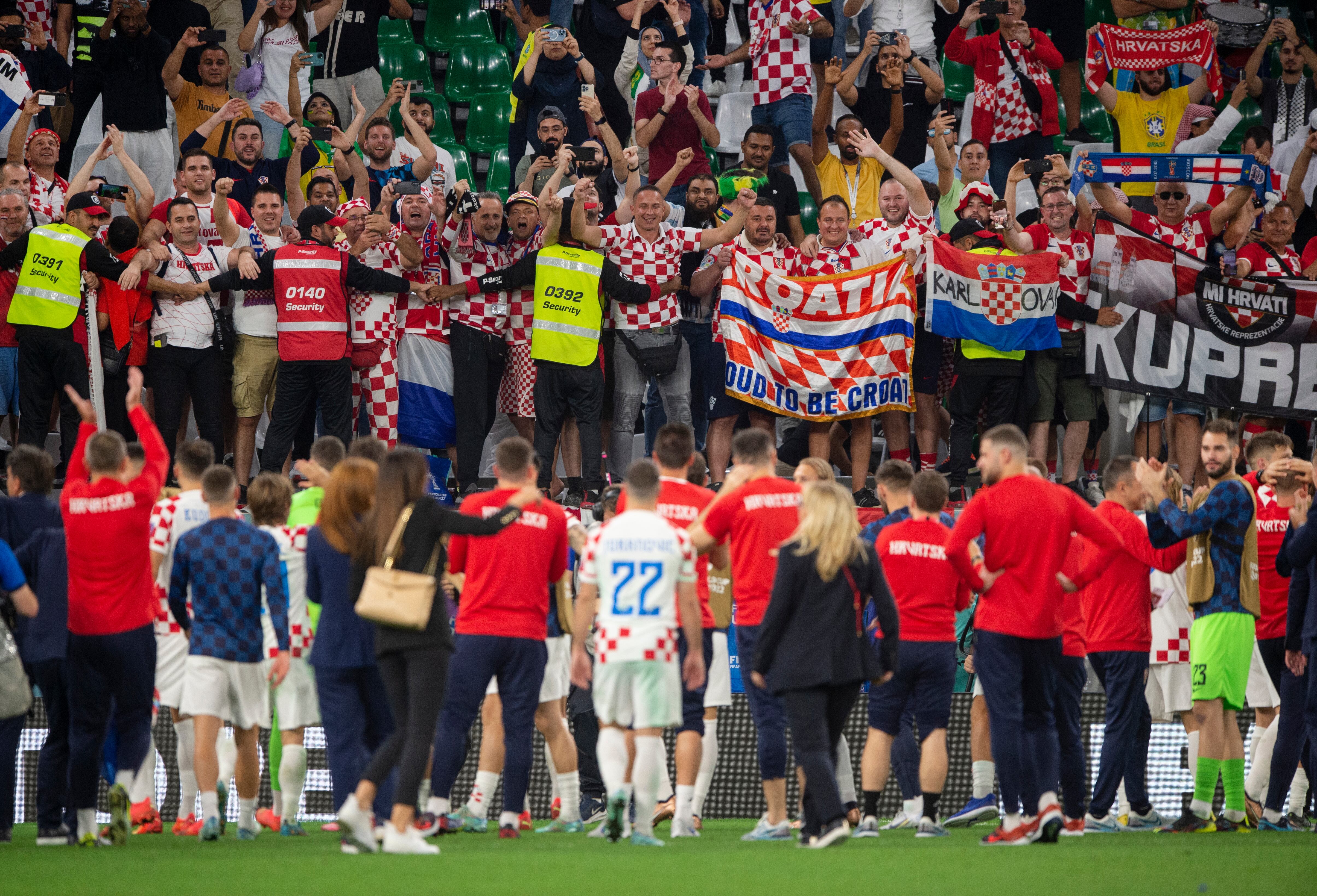 Hinchas de Croacia en Qatar. (Photo by Visionhaus/Getty Images)