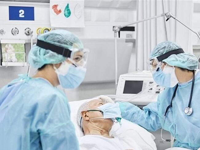 la Secretaría de Salud instó a los prestadores de servicio de salud de la red pública y privada, restringir cirugías ambulatorias y procedimiento no urgentes.. Foto: Getty Images