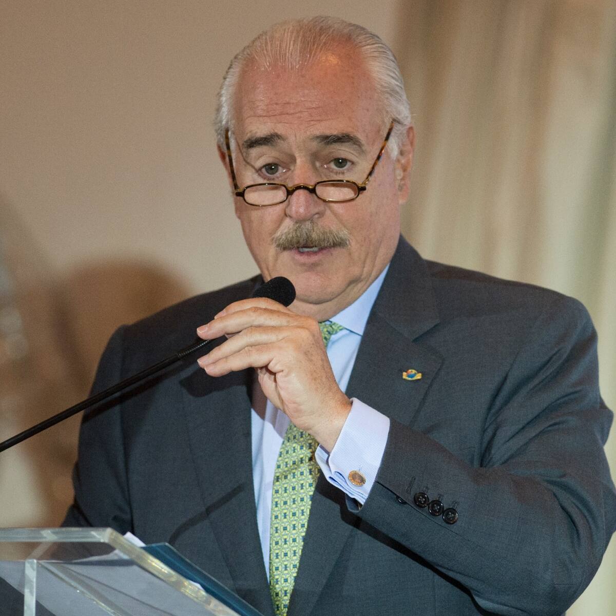 Expresidente Pastrana denuncia recorte de su esquema de seguridad