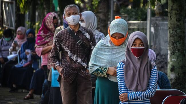 Además, las personas que viven este país pueden pagar altas multas por no usar tapabocas.. Foto: Getty Images