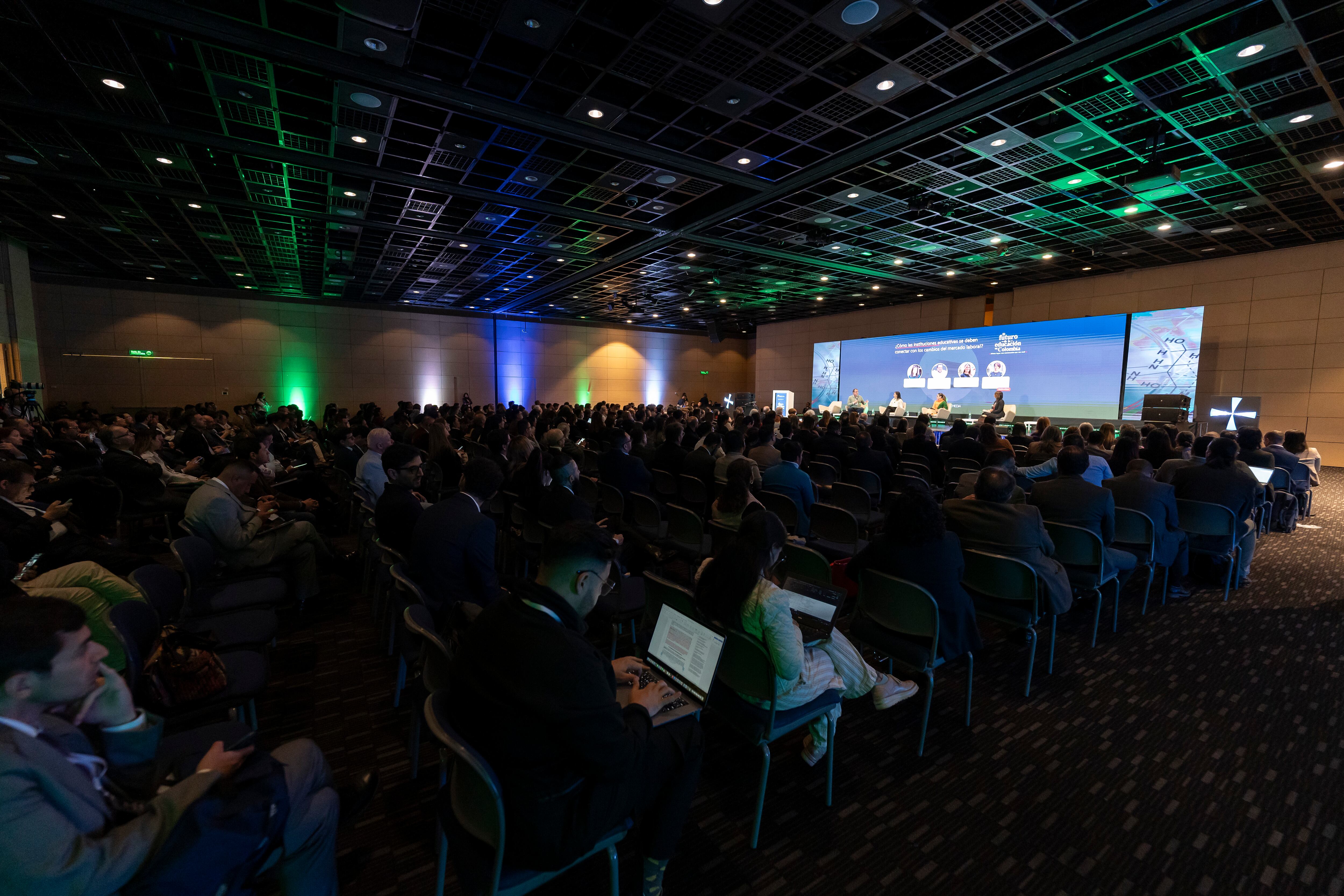 El Futuro de la Educación, la plataforma de Prisa Media que pone al sector en el centro de la agenda nacional, ya ha celebrado cinco encuentros en cuatro ciudades del país. | Foto: W Radio