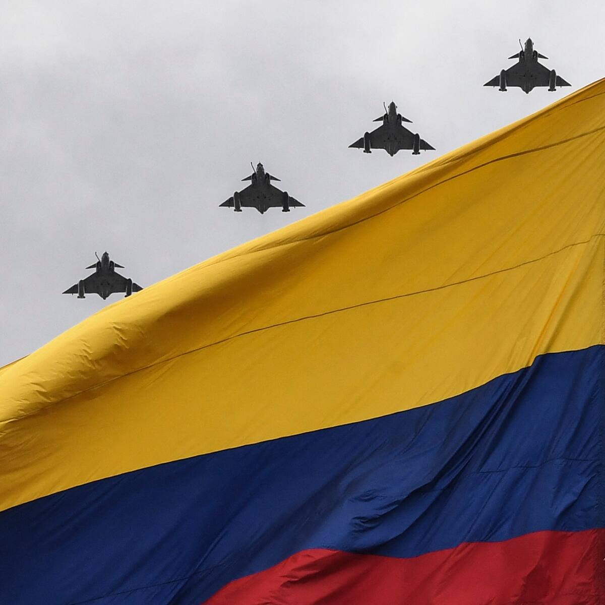 SAAB pide a Gobierno reunión para hablar sobre renovación de aviones de combate de la FAC