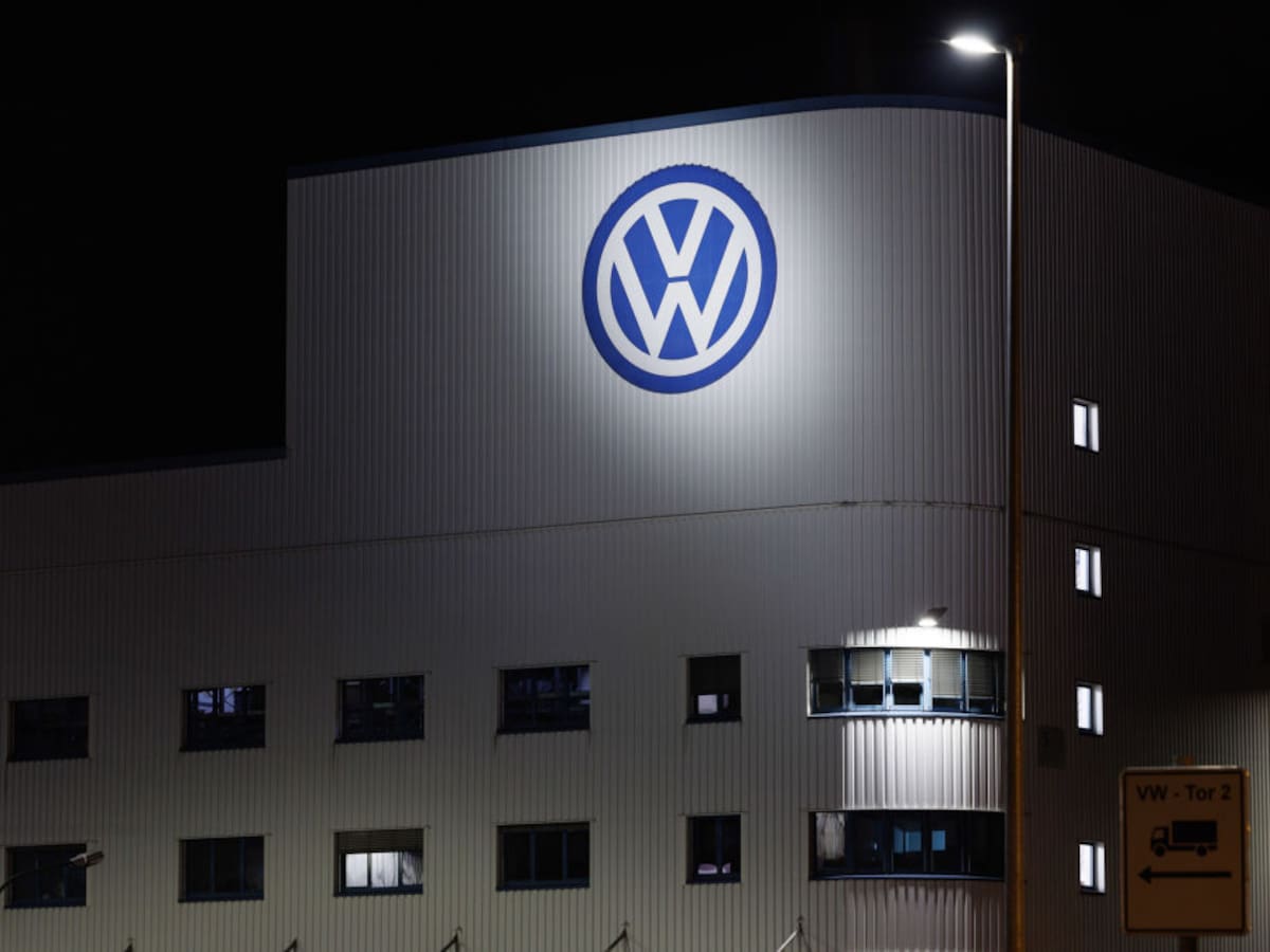 Volkswagen recortará más de 35.000 empleos en Alemania hasta 2030