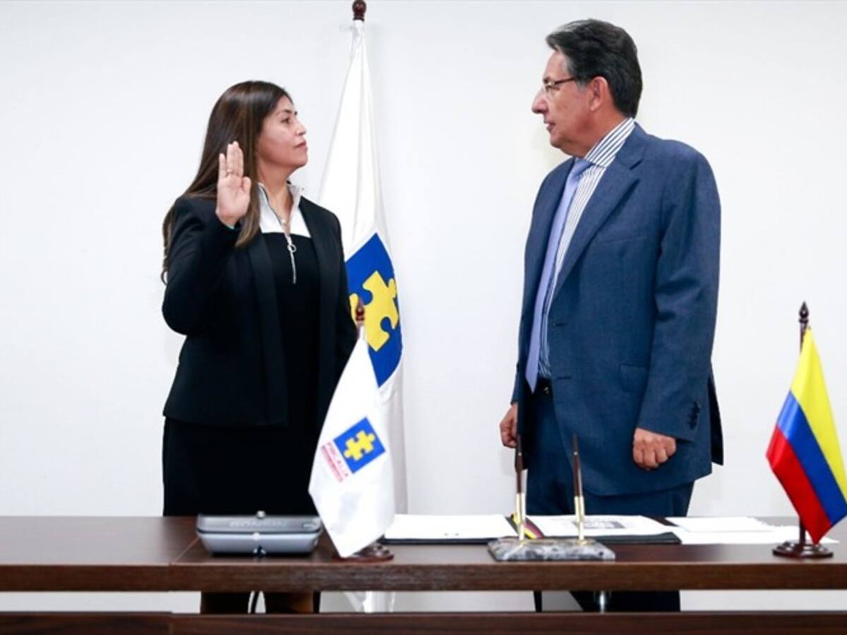 Se posesiona nueva directora del Instituto Nacional de Medicina Legal