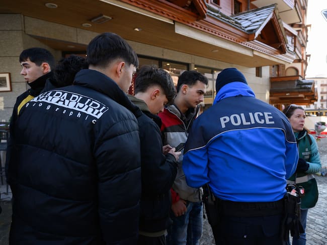 Oficiales de Suiza. Foto: Harold Cunningham/Getty Images)