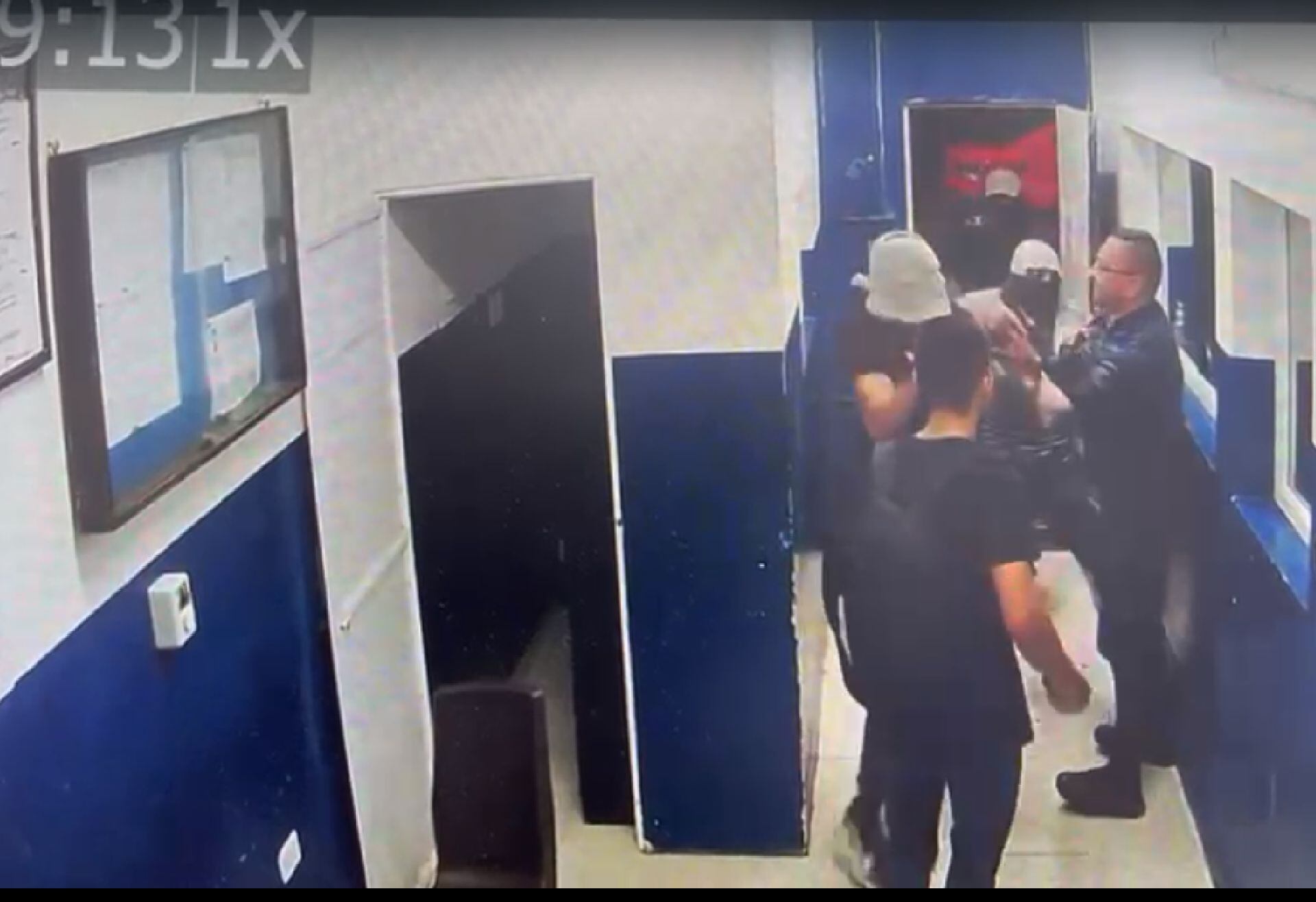 Simulacro "/cortesía 