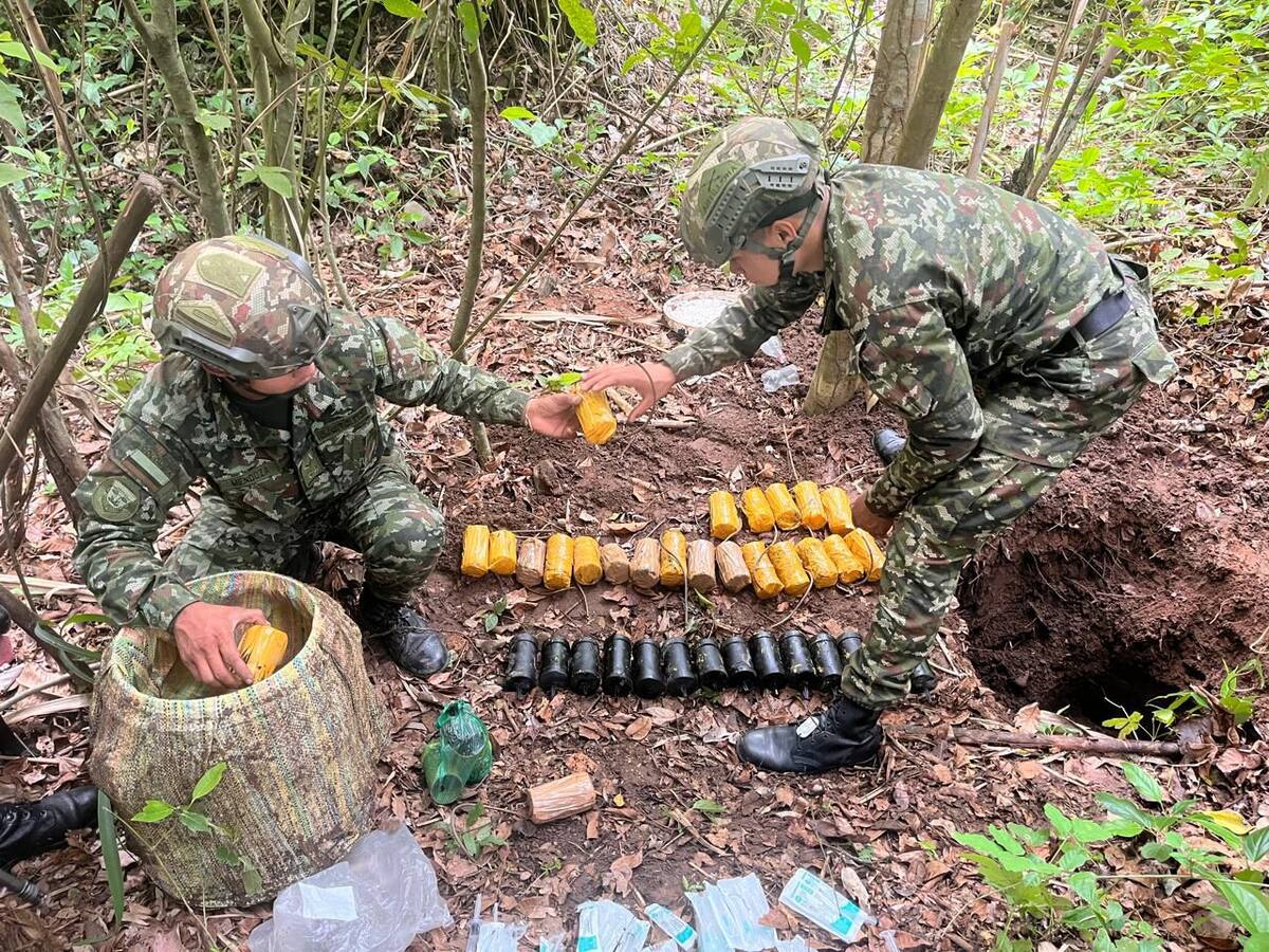 Ejército Nacional destruyó depósito ilegal de explosivos en Huila