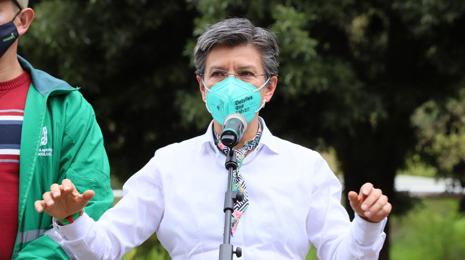 Bogotá. 14 de Septiembre del 2021. Cinco árboles plantados por cada árbol talado e incorporación de arbolado en los diseños de las obras públicas y privadas, son los pilares del nuevo modelo de manejo silvicultural de Bogotá presentado este martes por la alcaldesa, Claudia Lopez. (Secretaría de Ambiente)