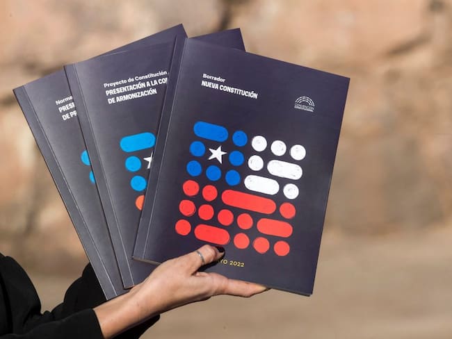 Presentación de la propuesta de Constitución en Chile: ¿en qué consiste?