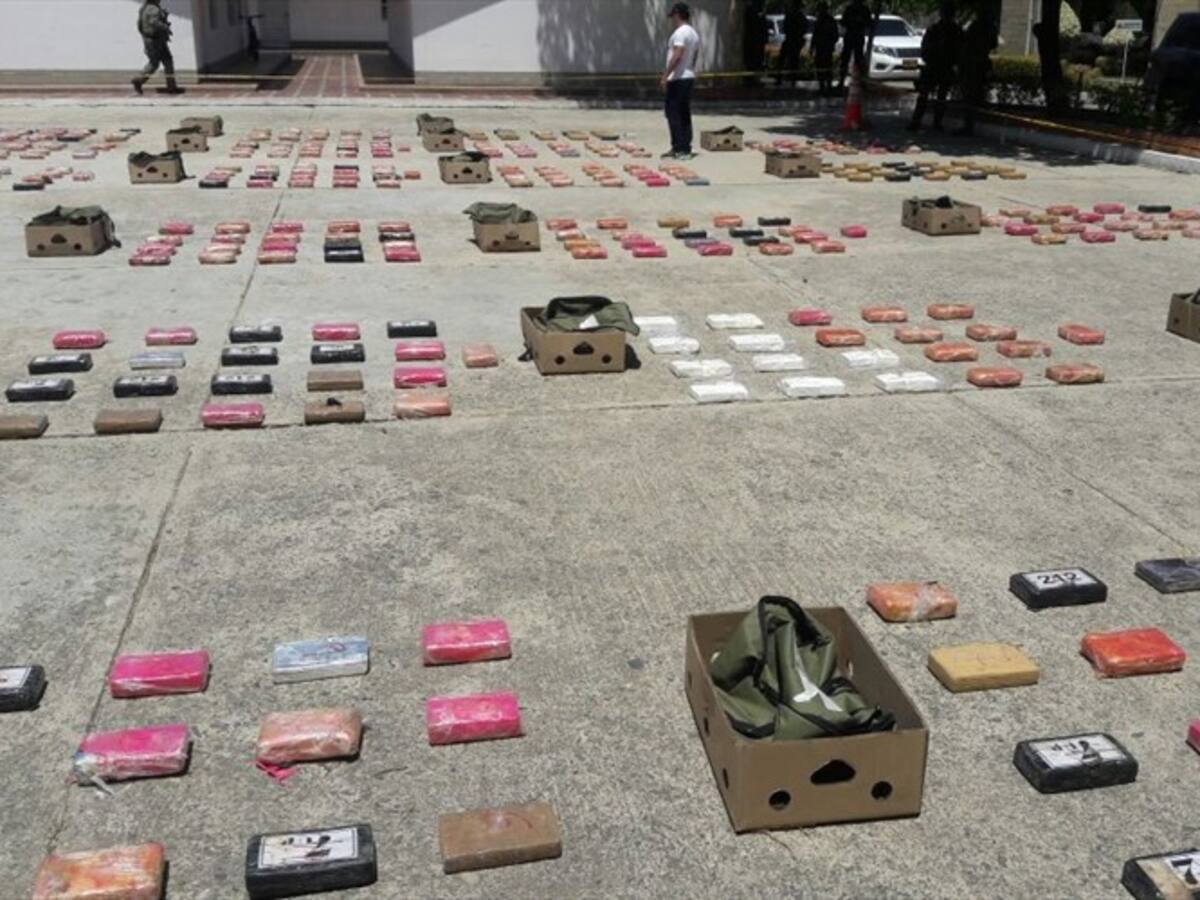Policía incautó 608 kilos de cocaína en Santa Marta