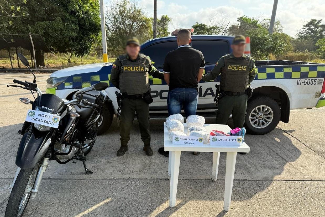 Capturan a hombre con más de 20.000 dosis de cocaína en vía nacional de Córdoba. Foto: Policía de Córdoba.