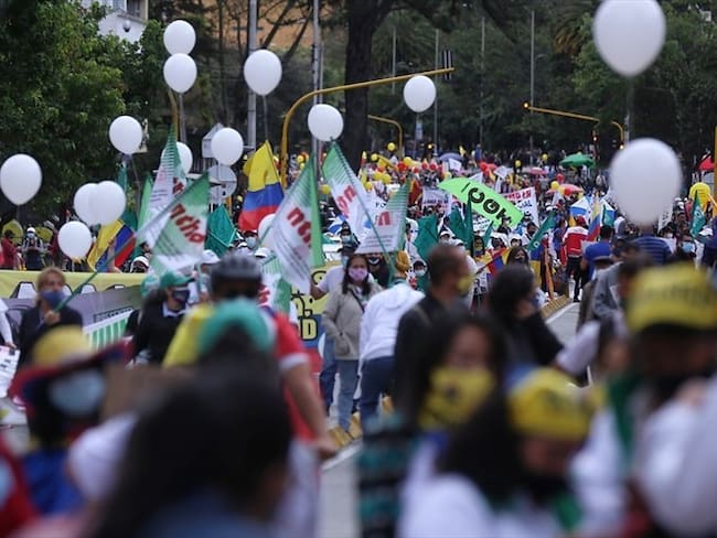 Alejandro Lanz, codirector ejecutivo de Temblores ONG, explica los detalles de este nuevo reporte. . Foto: Colprensa - Camila Díaz