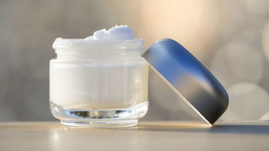 El caso tiene que ver con los productos 'Dove reconstrucción completa' y 'Pond's age miracle'. Foto: Getty Images / JOSE A. BERNAT BACETE