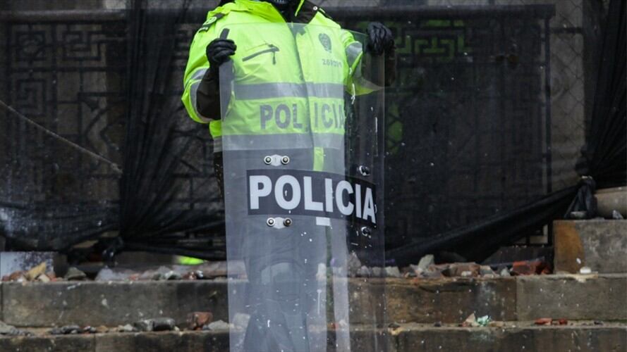 Policía en medio de las manifestaciones del paro nacional. Foto: Juancho Torres/Anadolu Agency via Getty Images