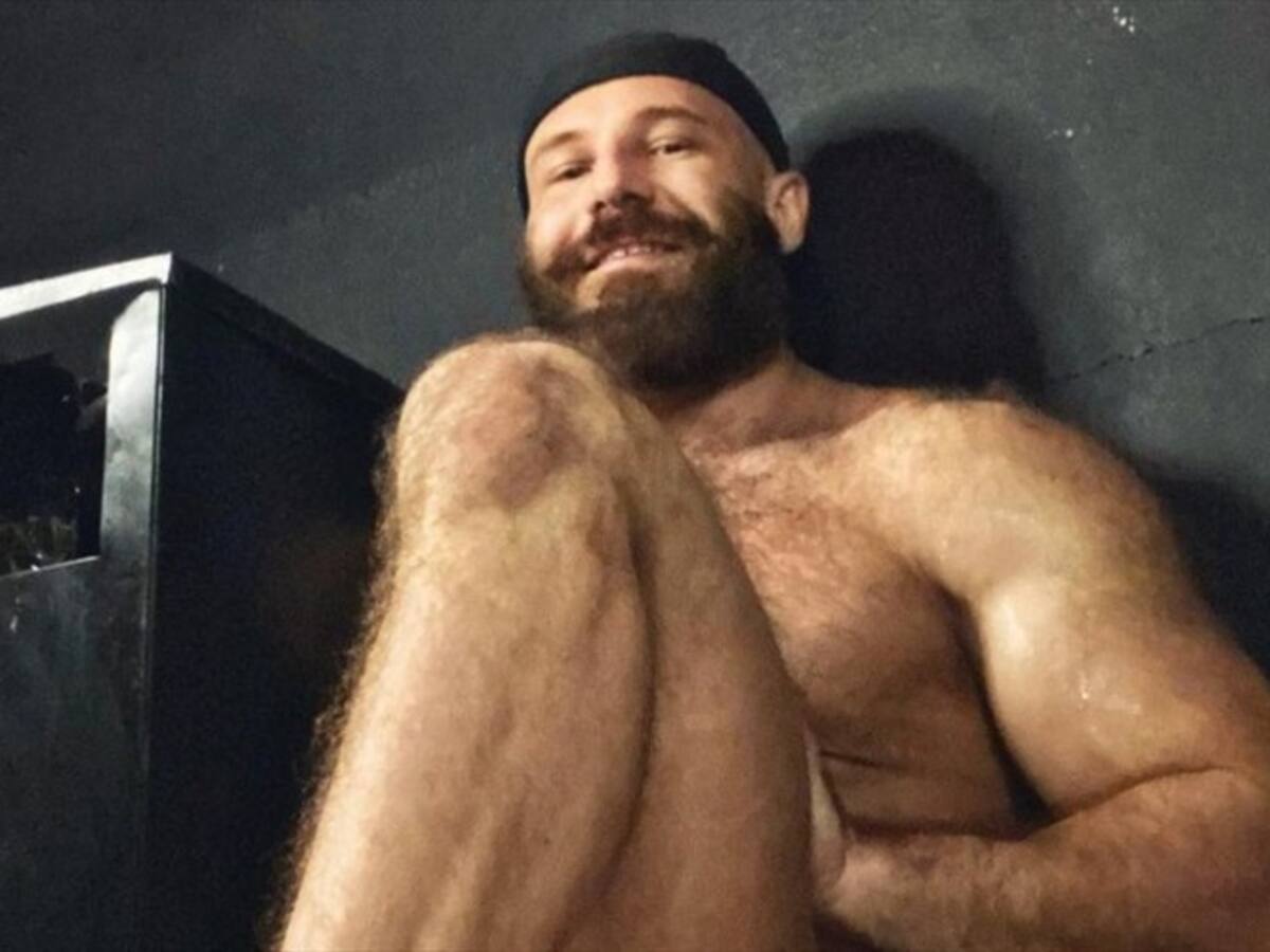 Fotos: hombre que se casó con su muñeca sexual ahora se enamoró de un cenicero