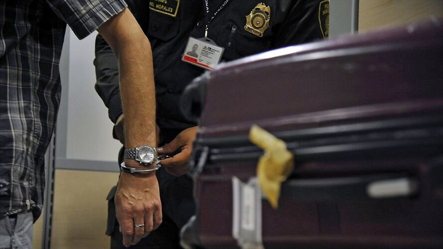 Los indicios dan cuenta de que esta organización criminal, supuestamente, preparaba a los denominados ‘pasantes’ o ‘correos humanos’. Foto: Getty Images / GUILLERMO LEGARIA