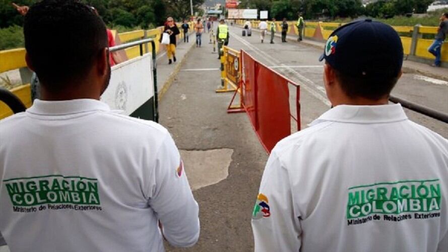 Migración Colombia recapturó a venezolanos que se fugaron en la vía Cúcuta- Pamplona. Foto: Agencia EFE