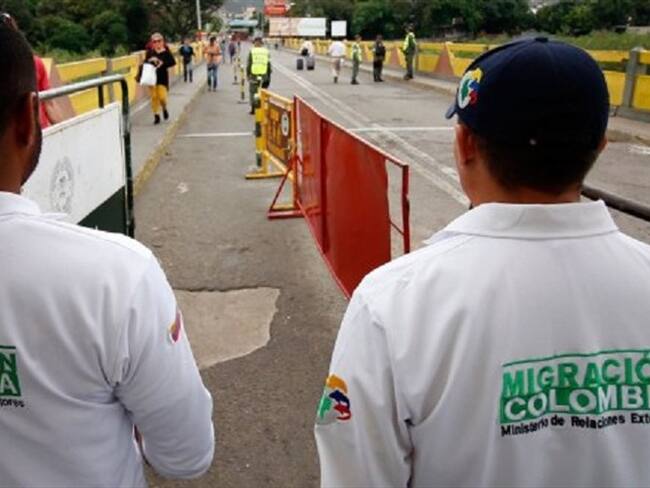 Migración Colombia recapturó a venezolanos que se fugaron en la vía Cúcuta- Pamplona. Foto: Agencia EFE