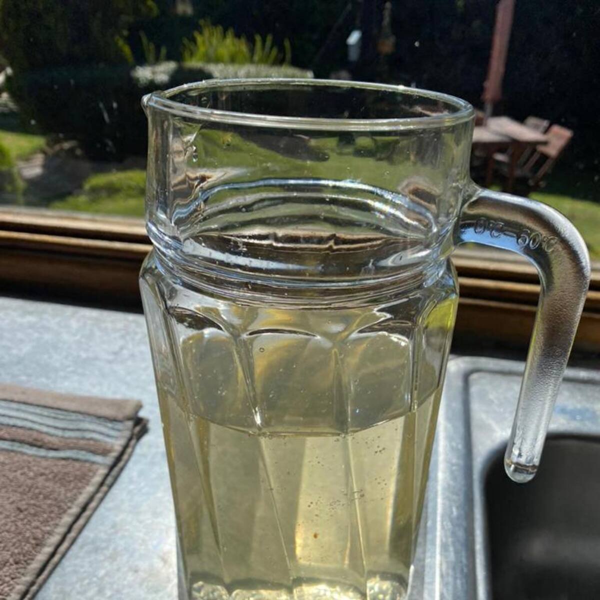 Video: así está saliendo el agua amarilla en Bogotá