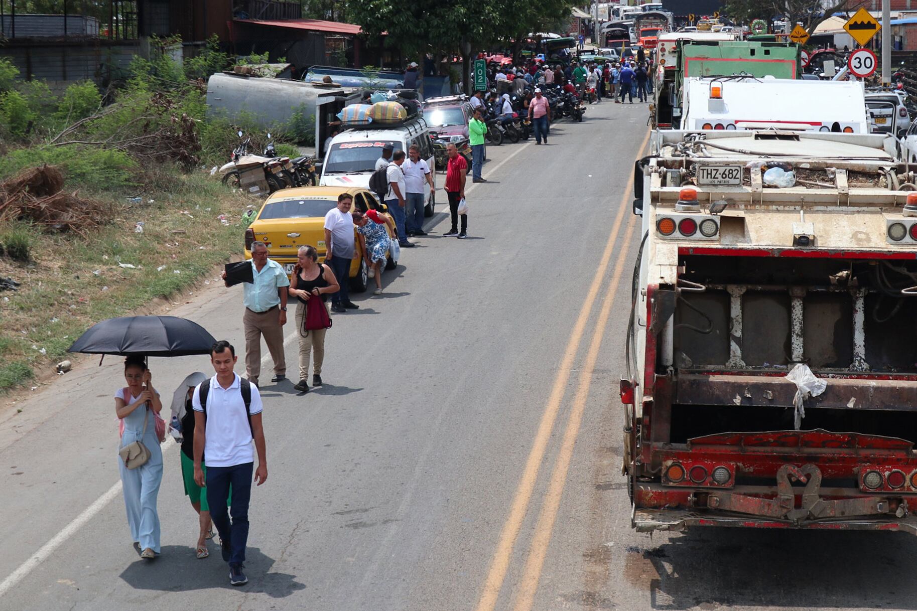 Los cultivadores de arroz bloquearon una segunda carretera en el departamento de Norte de Santander. / Foto: EFE- Mario Caicedo.