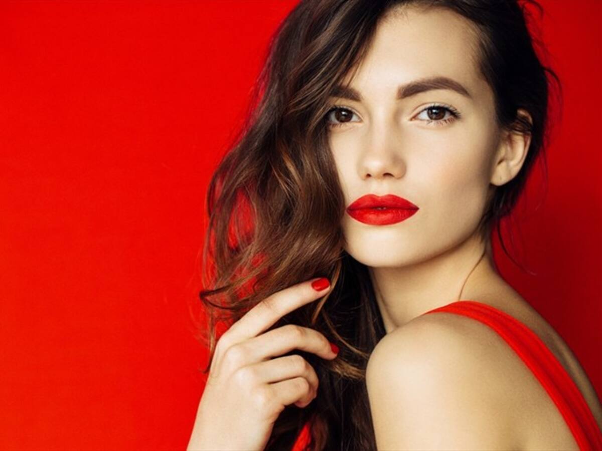Ideas de 'looks' seductores con labios rojos para Amor y Amistad