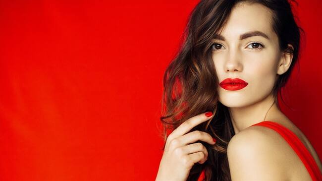 Ideas de 'looks' seductores con labios rojos para Amor y Amistad. Foto: Getty Images