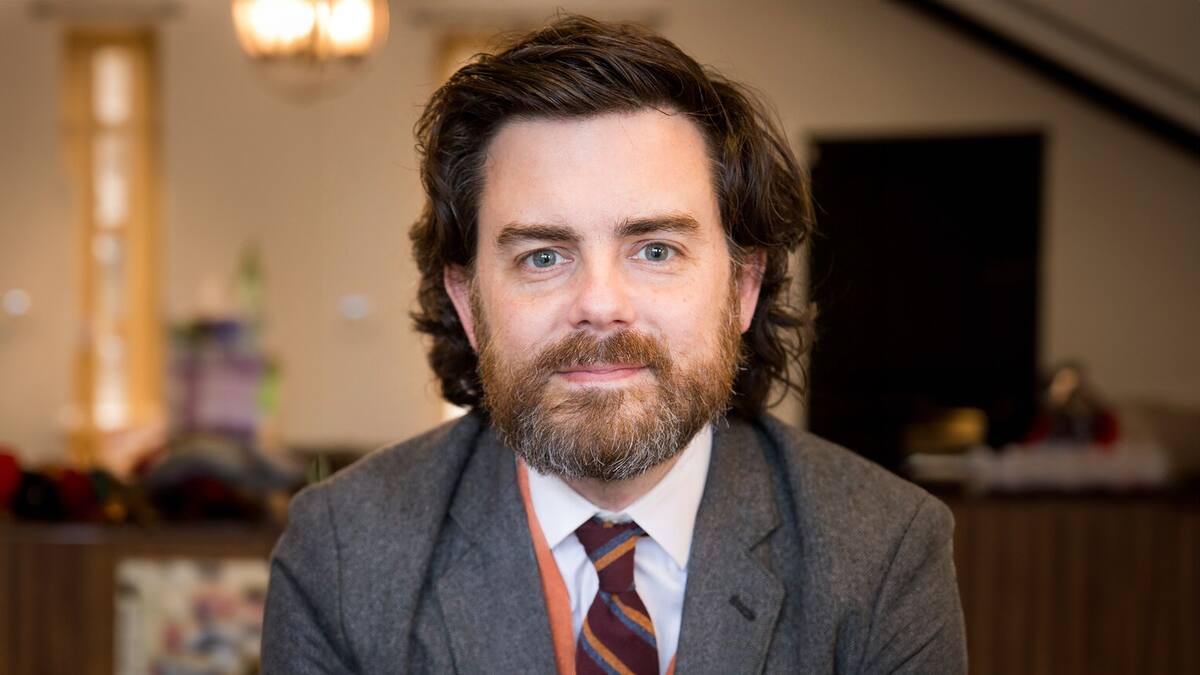 ¿Qué hay detrás de la elaboración de obituarios en NY Times? Clay Risen, editor del área, lo explica